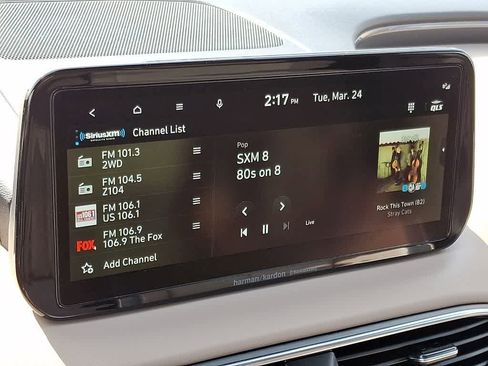 Used 2023 Hyundai Santa Fe Limited image 17