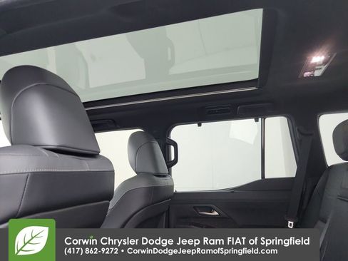 Used 2024 Lexus GX 550 w/ Accessory Package (2T) image 31