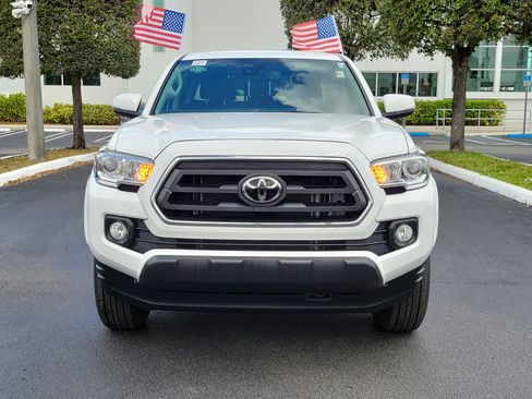 Used 2023 Toyota Tacoma SR5 w/ Technology Package image 4