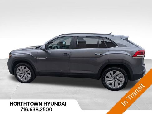 Used 2020 Volkswagen Atlas Cross Sport SE w/ Panoramic Sunroof Package AWD/4WD image 3