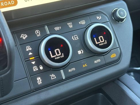 New 2026 Land Rover Defender 110 Trophy Edition AWD/4WD image 21