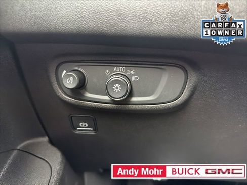 Used 2020 GMC Terrain SLE image 32