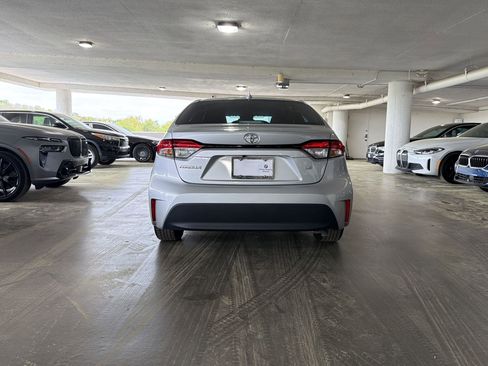Used 2023 Toyota Corolla LE image 9