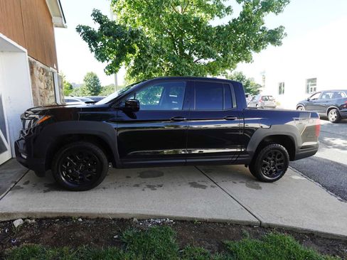 Used 2023 Honda Ridgeline Sport image 4