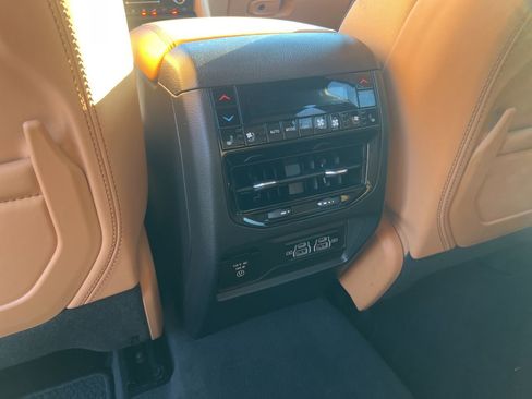 Used 2023 Jeep Grand Cherokee Summit image 21