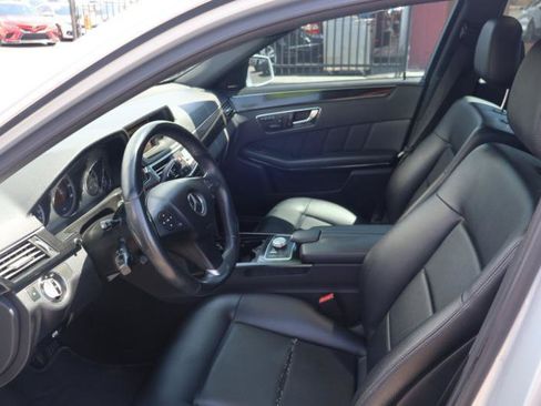 Used 2010 Mercedes-Benz E 350 4MATIC Sedan w/ Premium 2 Pkg image 13