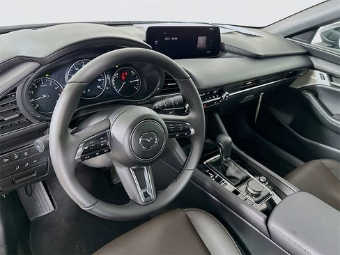New 2025 MAZDA MAZDA3 Hatchback w/Premium Plus Pkg image 10