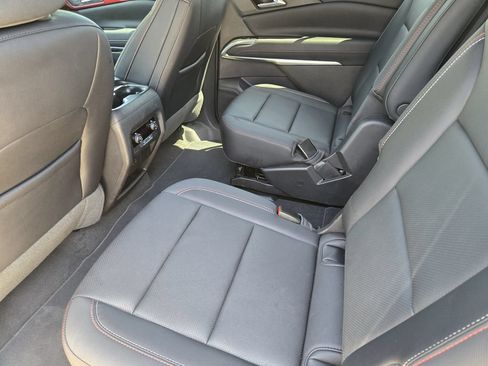 Used 2025 Chevrolet Traverse Z71 AWD/4WD image 30
