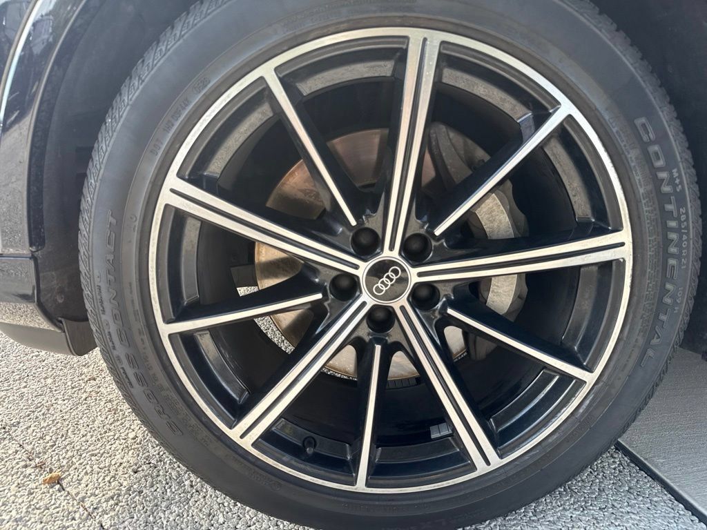 Used 2021 Audi Q7 3.0T Prestige w/ Prestige Package AWD/4WD image 11