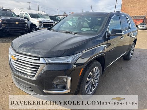 Used 2023 Chevrolet Traverse Premier image 42