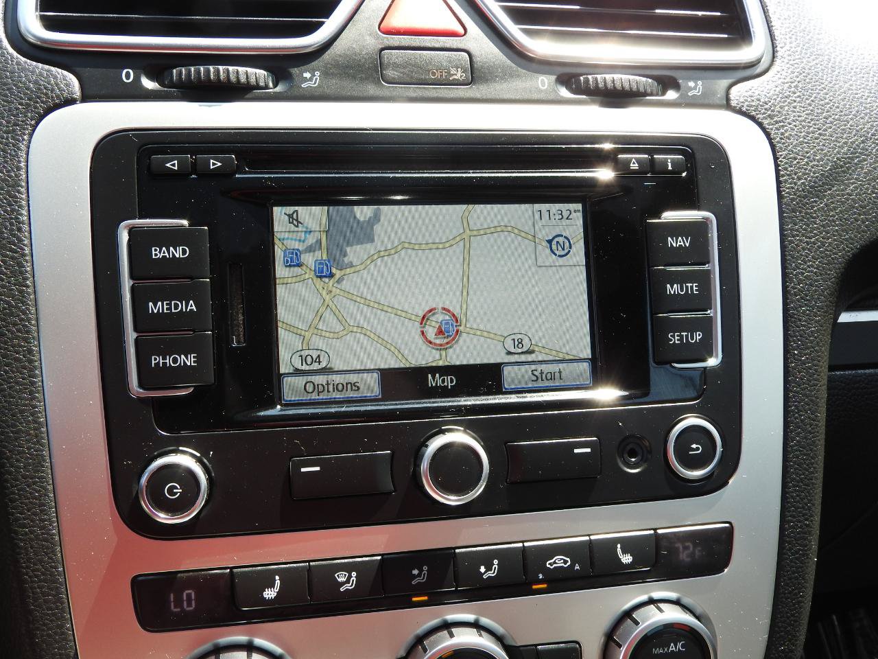 Used 2014 Volkswagen Eos FWD image 16