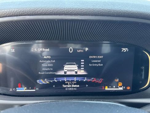 Used 2024 Jeep Wagoneer L Series III w/ Flexible Seating Group image 28