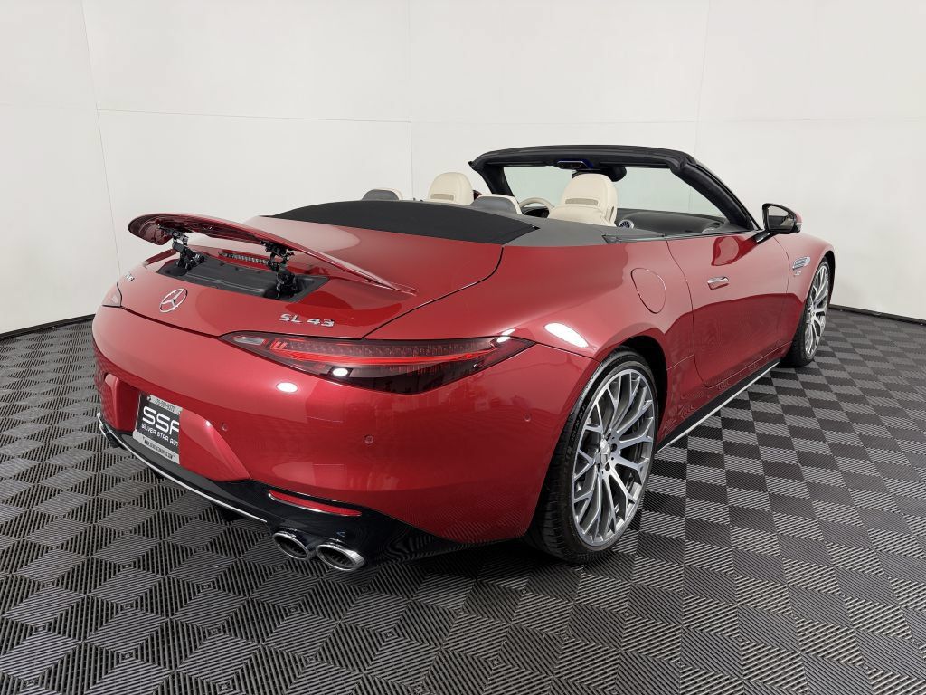 Used 2024 Mercedes-Benz SL 43 AMG image 29
