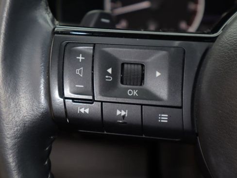 Used 2023 Nissan Pathfinder SL w/ Black Appearance Package FWD image 13