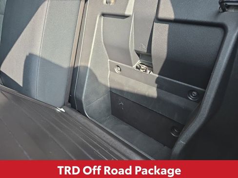 Used 2021 Toyota Tacoma TRD Off-Road image 17