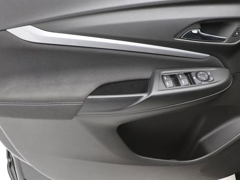 Used 2023 Chevrolet Bolt EUV LT w/ Comfort Package image 14