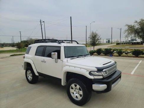 Used 2012 Toyota FJ Cruiser 4WD w/ Convenience Pkg image 3