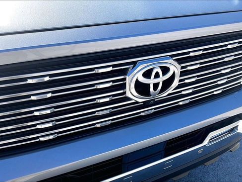 Used 2024 Toyota Tacoma Limited w/ Limited Package (LT) image 31