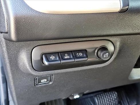 Used 2023 GMC Terrain Denali image 11