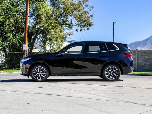 Used 2026 BMW X3 xDrive30 w/ Premium Package image 2