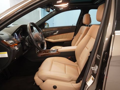 Used 2010 Mercedes-Benz E 350 Sedan image 6