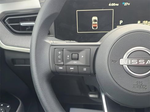 Used 2025 Nissan Kicks SV w/ Illumination Package image 15