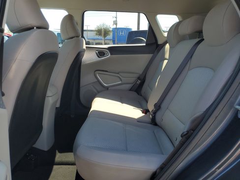 Used 2025 Kia Soul LX w/ LX Technology Package image 15