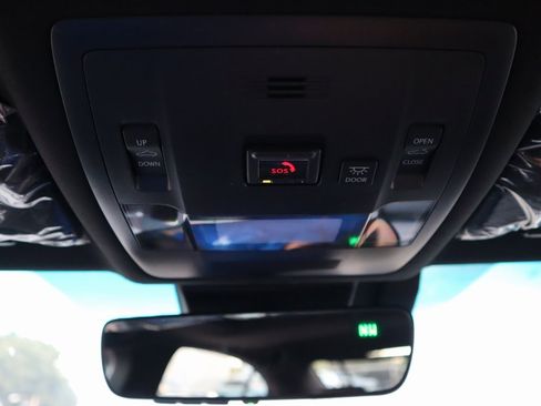 Used 2025 Lexus ES 350 w/ Premium Package image 46