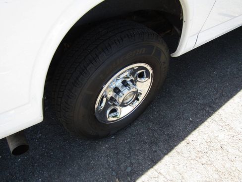 Used 2021 Chevrolet Express 2500 w/ Driver Convenience Package RWD image 18