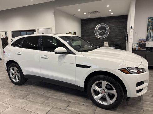 Used 2020 Jaguar F-PACE Premium image 4