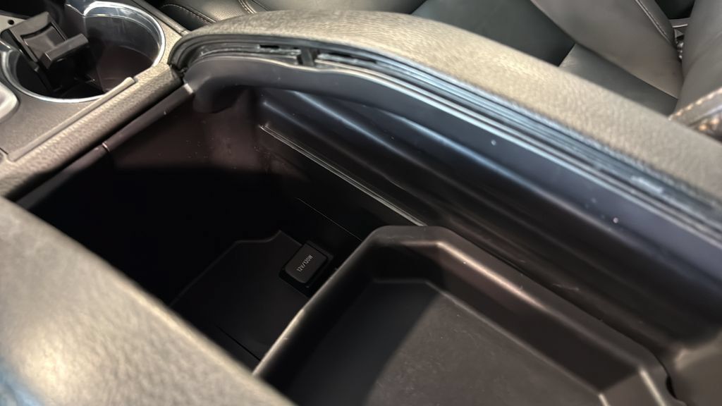 Used 2019 Toyota Highlander XLE AWD/4WD image 32