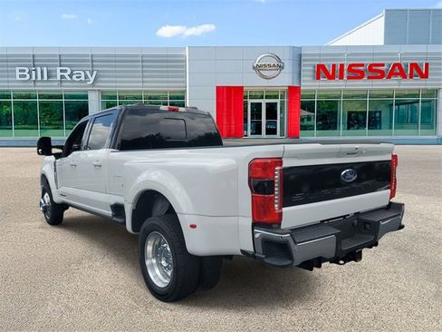 Used 2023 Ford F450 Lariat w/ Lariat Ultimate Package image 3