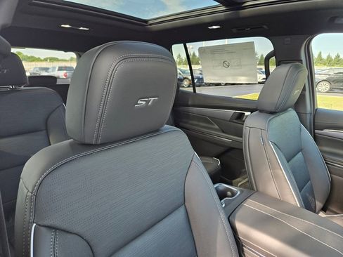 New 2026 Buick Enclave Sport Touring w/ Power Package image 32