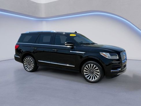 Used 2021 Lincoln Navigator Reserve w/ Luxury Package AWD/4WD image 1