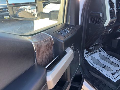 Used 2019 Ford F350 Lariat w/ Lariat Ultimate Package image 12