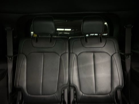 Used 2021 Jeep Grand Cherokee L Overland w/ Luxury Tech Group IV AWD/4WD image 14