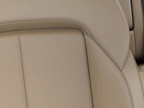 New 2025 Jeep Grand Cherokee L Limited w/ Luxury Tech Group II image 44