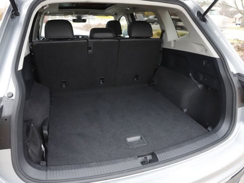 Used 2022 Volkswagen Tiguan SE image 5