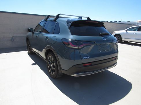 Used 2024 Honda HR-V Sport image 4