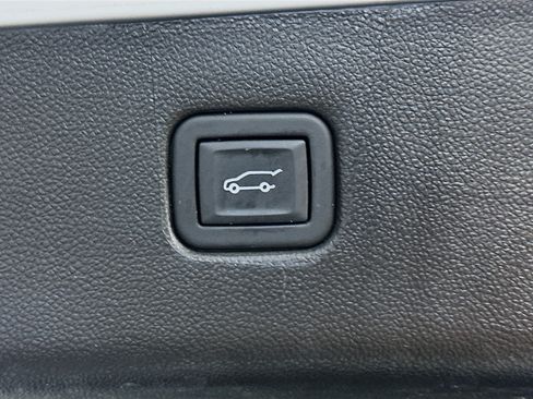 Used 2023 Chevrolet Blazer LT w/ Convenience Package FWD image 28