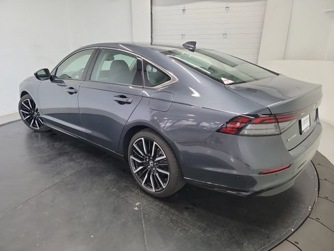 Used 2023 Honda Accord Touring image 6