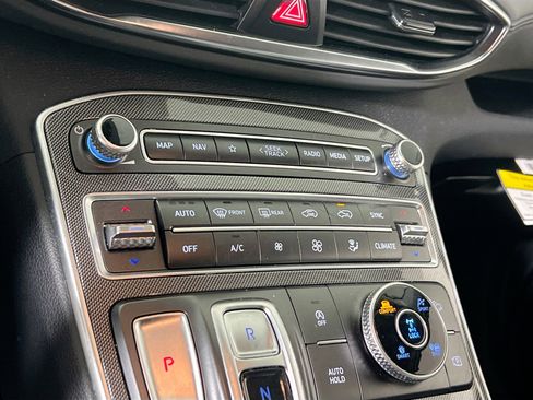 Used 2023 Hyundai Santa Fe SEL image 16