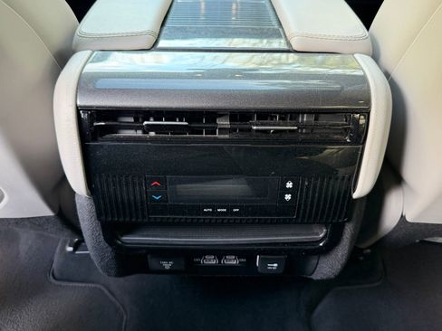 Used 2022 Jeep Wagoneer Series I w/ Premium Group I image 16