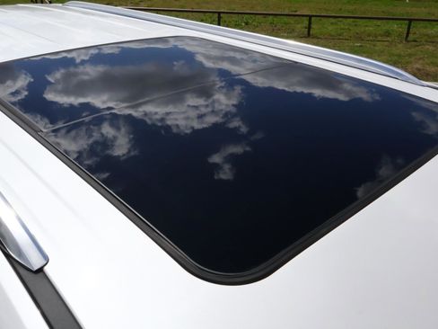 Used 2021 Cadillac Escalade ESV Premium Luxury w/ Driver Assist Tech Package image 13