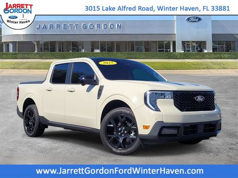 Used 2025 Ford Maverick Lariat w/ Black Appearance Package AWD/4WD image 1