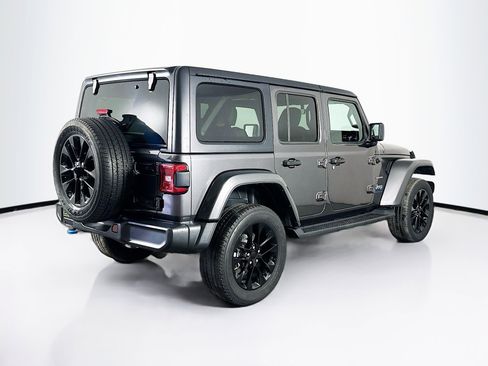 Used 2023 Jeep Wrangler Sahara w/ Cold Weather Group image 9
