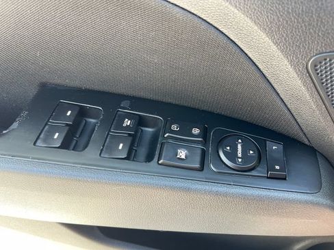 Used 2018 Hyundai Elantra Value Edition FWD image 30