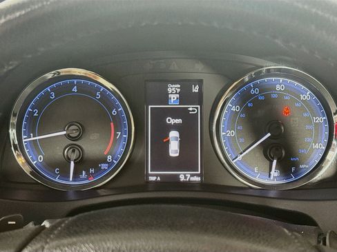 Used 2019 Toyota Corolla XSE FWD image 16