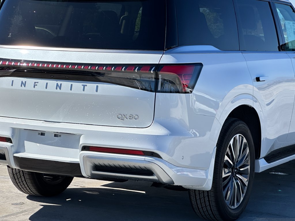 New 2027 INFINITI QX80 Luxe RWD image 8