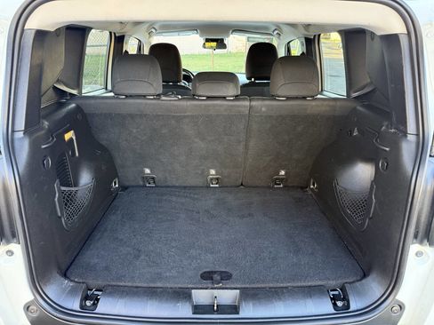 Used 2018 Jeep Renegade Altitude image 18